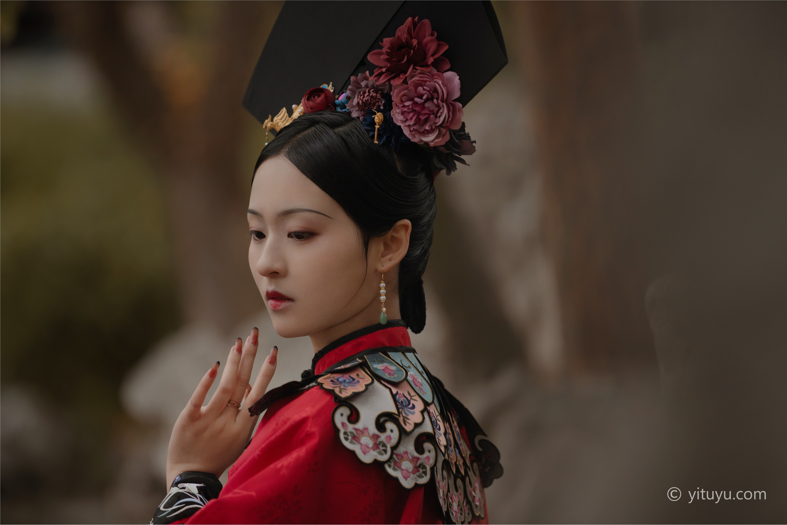 YITUYU艺图语 2021.08.10 晚秋 苏苏